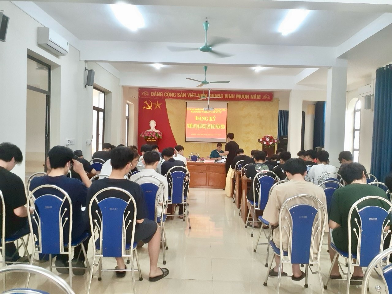 Phường Trần Phú, thành phố Hà Giang tổ chức đăng ký NVQS lần đầu cho Nam công dân 17 tuổi trong năm 2024